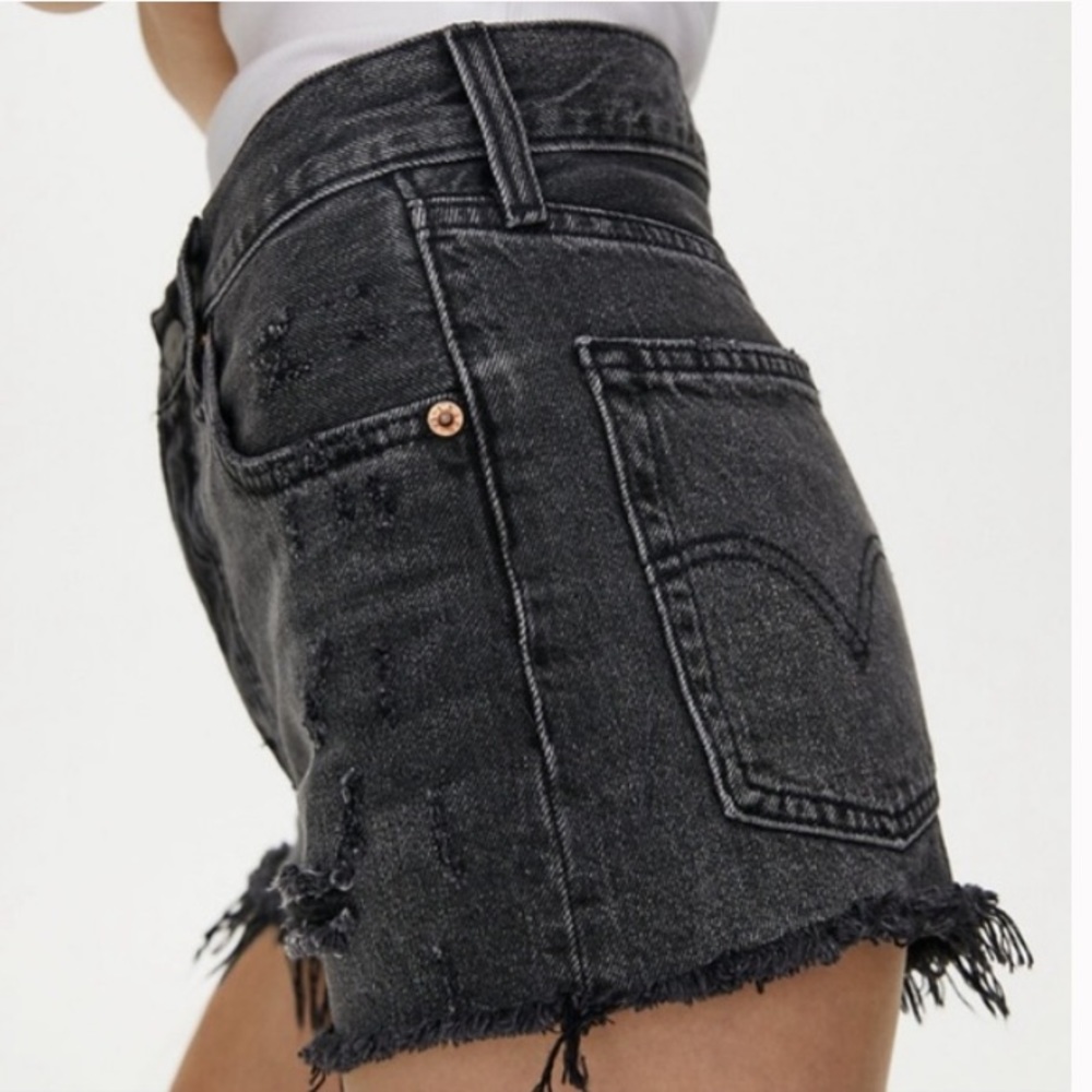 Levi’s 501 Black Washed Cut Off Jean Shorts size 26